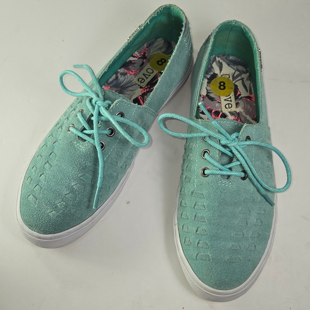 Groove Women Turquoise Suede Laser Cut Lace Up Sneakers Shoes‎ Size 8